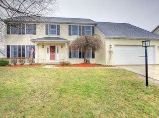 703 Jody Dr, Mahomet, IL