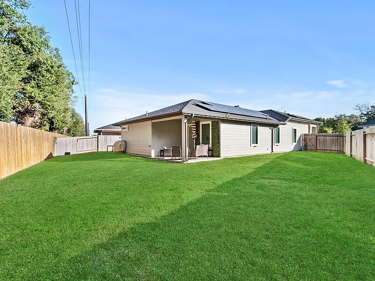 12932 Wempe Way — Photo 32