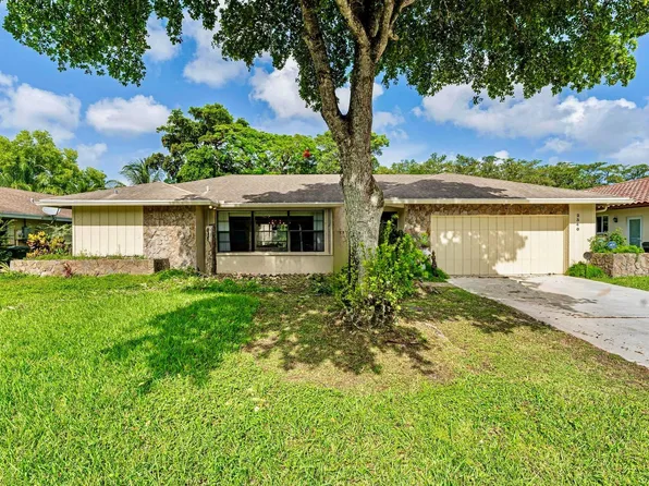 2340 NW 42nd Avenue, Coconut Creek, FL 33066