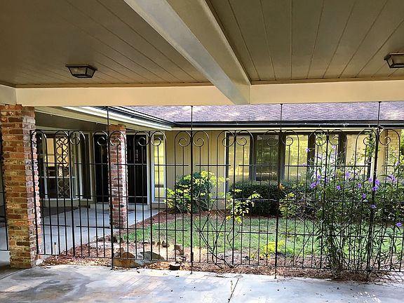 3rd image of 8517 Cordovia Ave