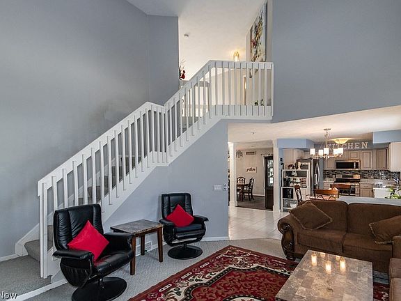 5th image of 134 Pine Hollow Cir