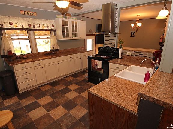 5th image of 1115 Acorn Cir