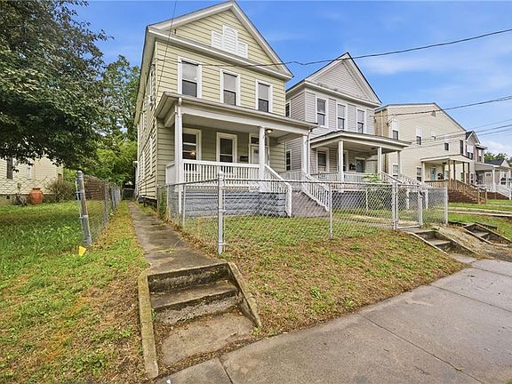 2nd image of 1600 Prentis Ave