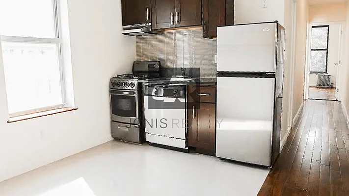 Rented by Jonis Realty | media 24