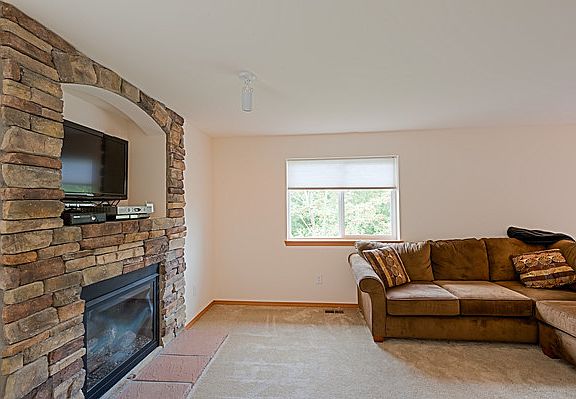 3rd image of 23427 23rd Ave S