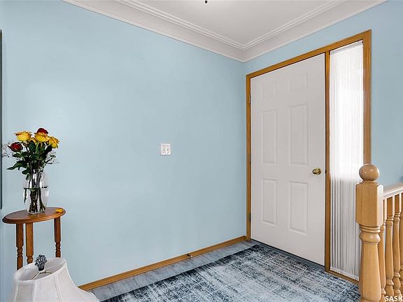 2nd image of UNIT 117-420 Heritage CRESCENT