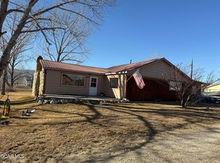 717 10th St, Kremmling, CO 80459