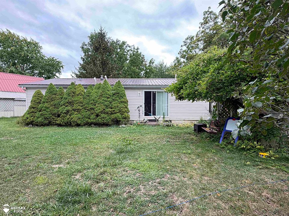 1st image of 9387 Lake Pleasant Rd