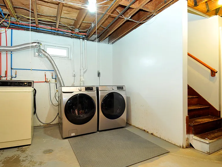4912 Jamieson Ave #2 — Photo 34