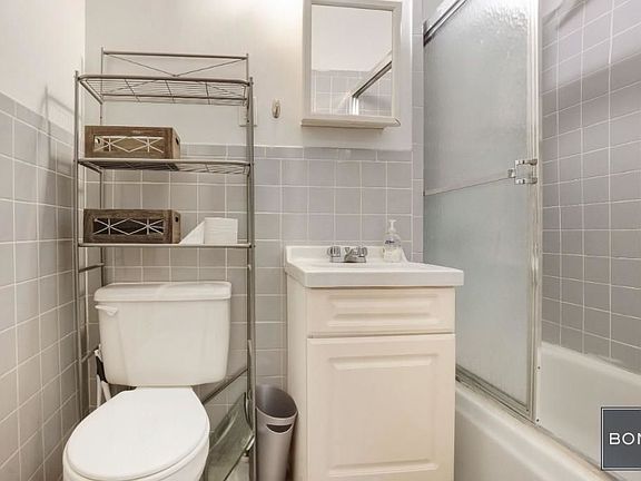 5th image of 167 E 33rd St #4RB
