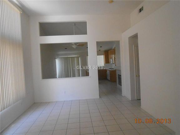 3rd image of 7589 Beverly Hills Dr
