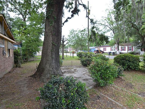 2nd image of 1935 Gumwood Blvd