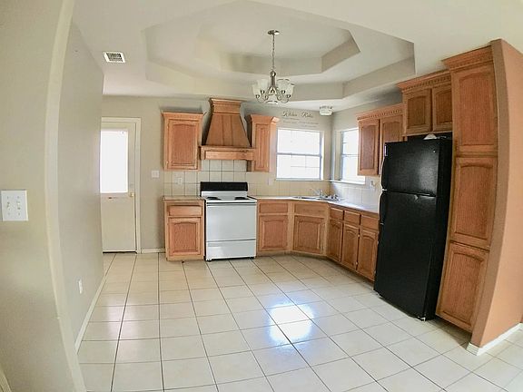 2nd image of 805 W Bronze Dr APT 1