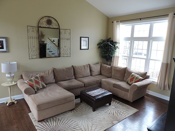 5th image of 5 Lucille Ln