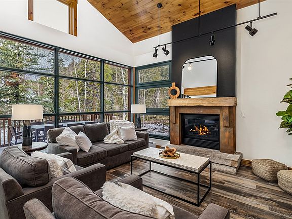 3rd image of 225 Alpen Rose Place UNIT 8708