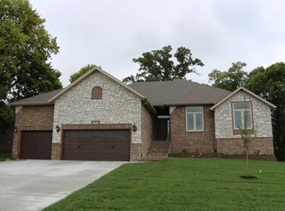 5101 E Wild Horse Dr, Springfield, MO 65802