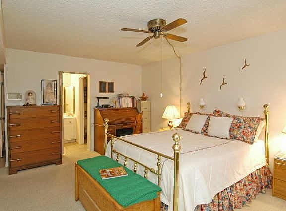 4th image of 622 E ROYAL PALM Square #N