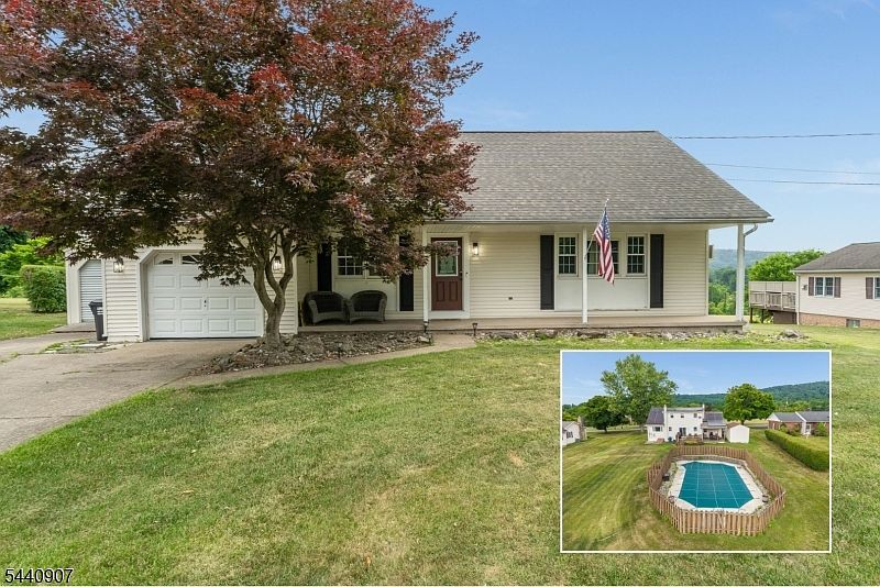 1st image of 29 Stewartsville Rd
