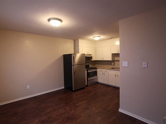3rd image of 11101 Ingram St APT 22