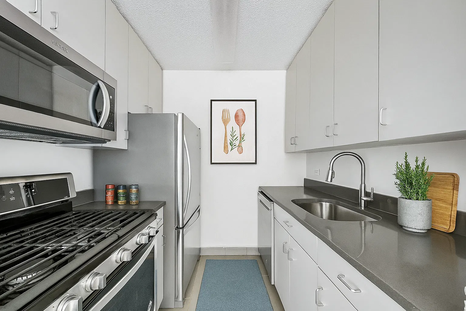 330 West 56th Street — Photo 2