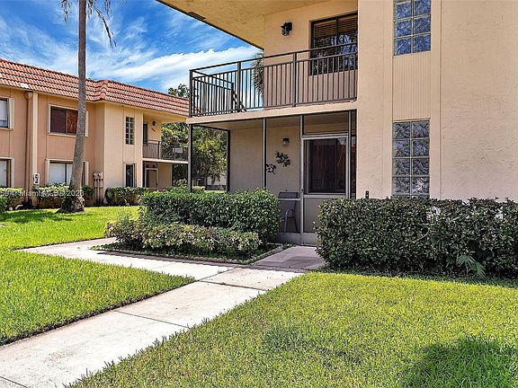 5th image of 398 Lakeview Dr APT 101
