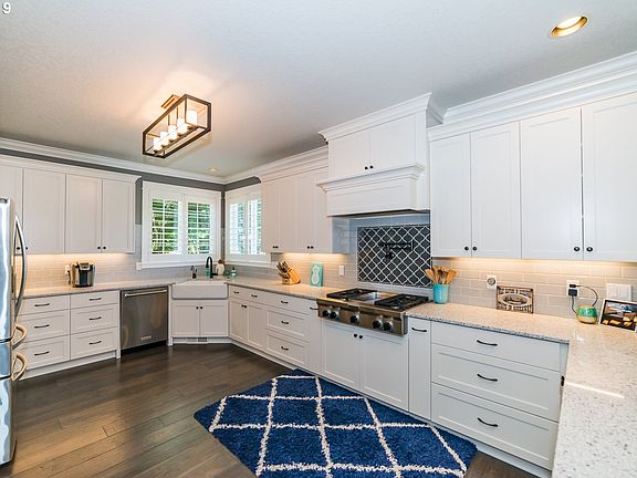 2nd image of 4708 NE 140th Cir