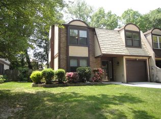 10 Goshawk Ct, Voorhees, NJ 08043