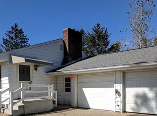 1116 W Cohoctah Rd, Howell, MI 48855