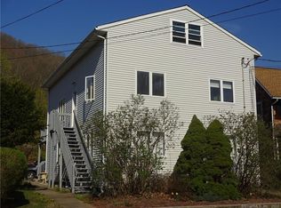 76 Derby Ave, Seymour, CT 06483
