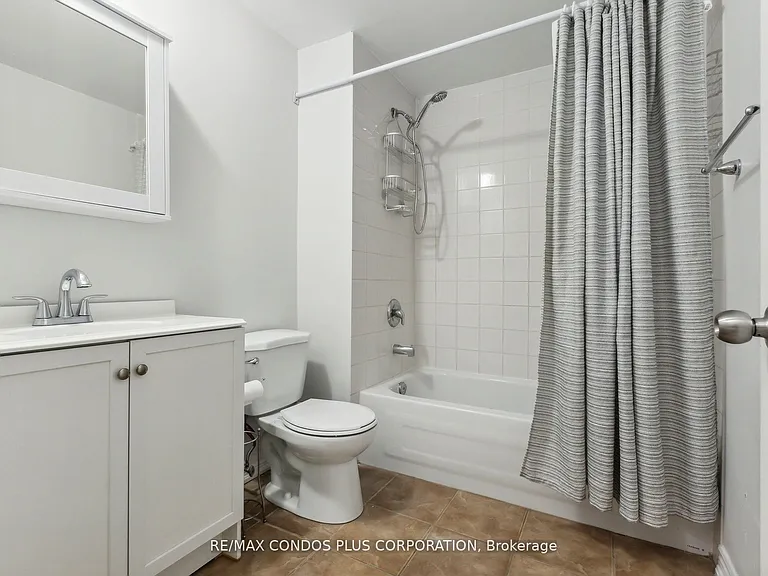 294 Fergus Ave #2 — Photo 4