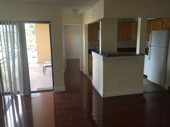 455 S Pine Island Rd APT 304C, Fort Lauderdale, FL 33324