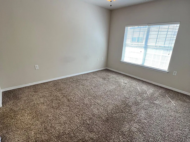1410 Villa Capri Cir #306 — Photo 10