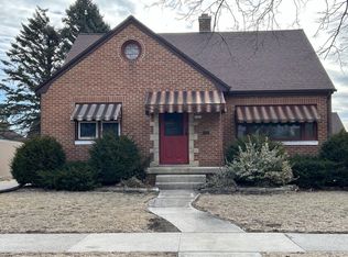 1413 S 22nd St, Manitowoc, WI 54220