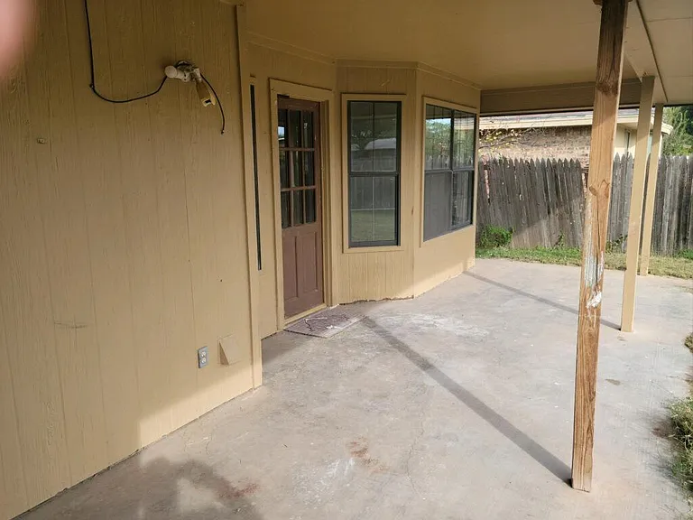 1653 Parkview Dr — Photo 6