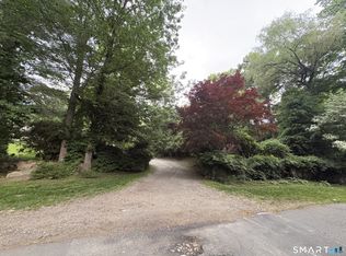 1 Hollow Spring Rd #2, Norwalk, CT 06854