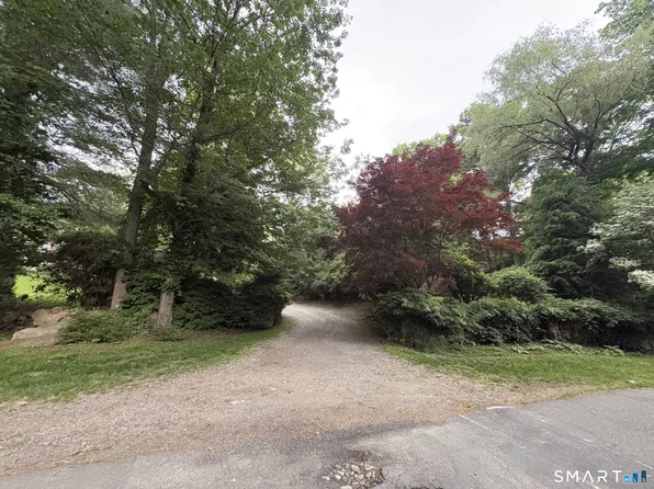 1-2 Hollow Spring Road, Norwalk, CT 06854