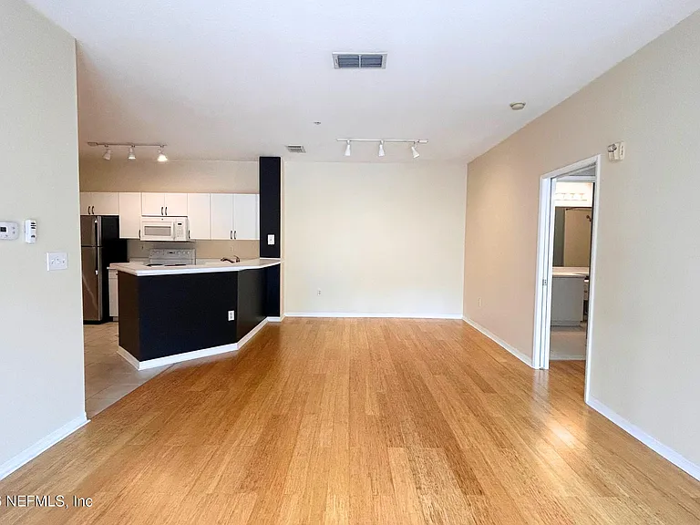 610 Fairway Dr #207 — Photo 27