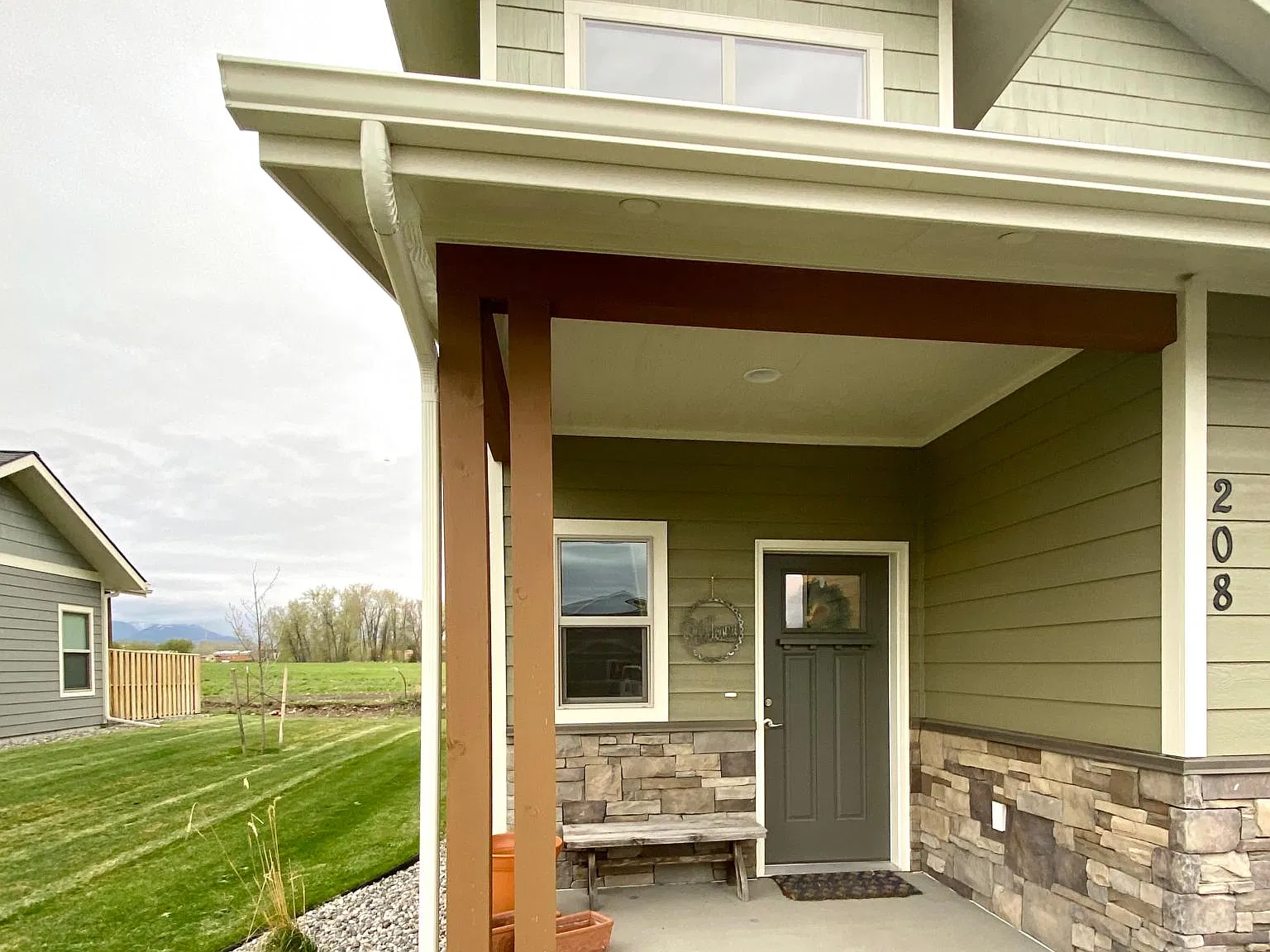 208 Naomi Rose Ln — Photo 1