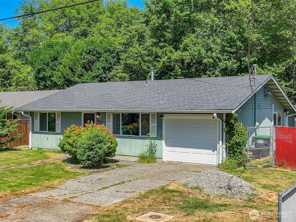 1st image of 2410 Westlake Drive SE