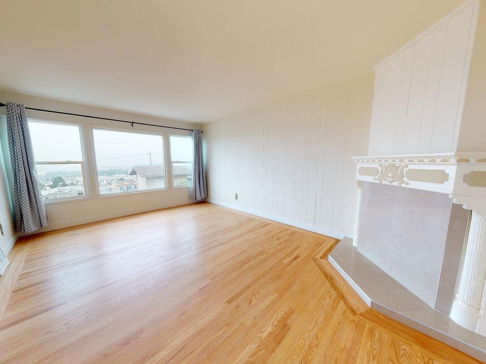 1st image of 242 Wyandotte Ave