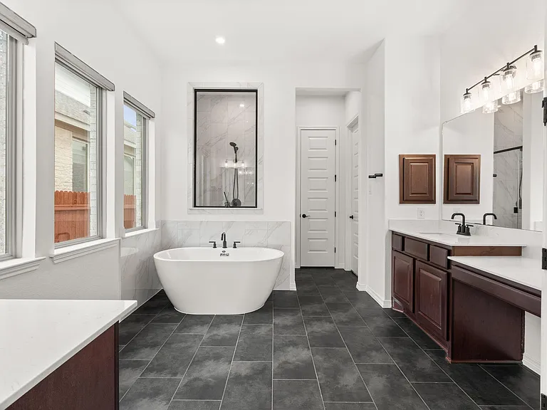 372 Hollister Dr — Photo 19