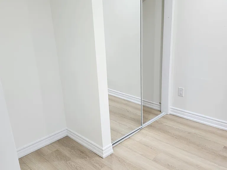 101 Bathgate Dr #BASEMENT — Photo 12