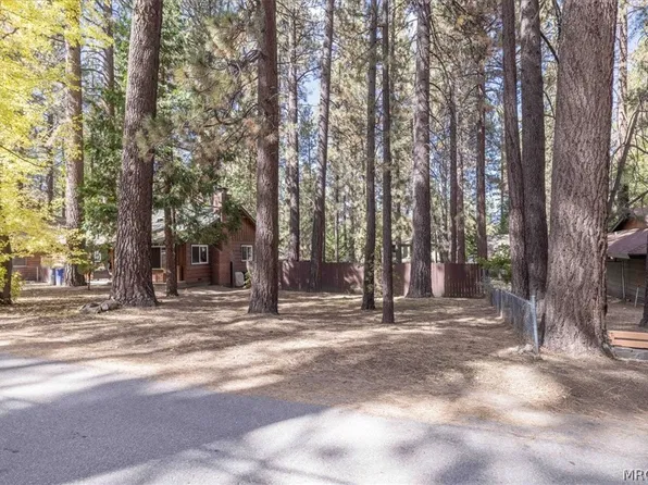 41640 Comstock Ln, Big Bear Lake, CA 92315