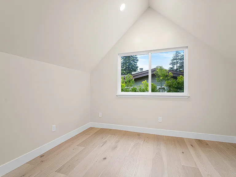 483 Boynton Ave — Photo 18