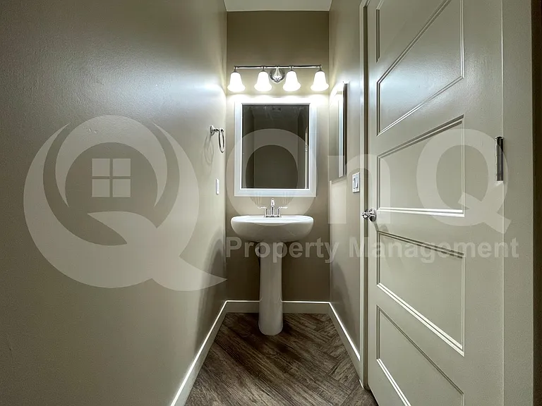1264 E Curry Rd — Photo 19