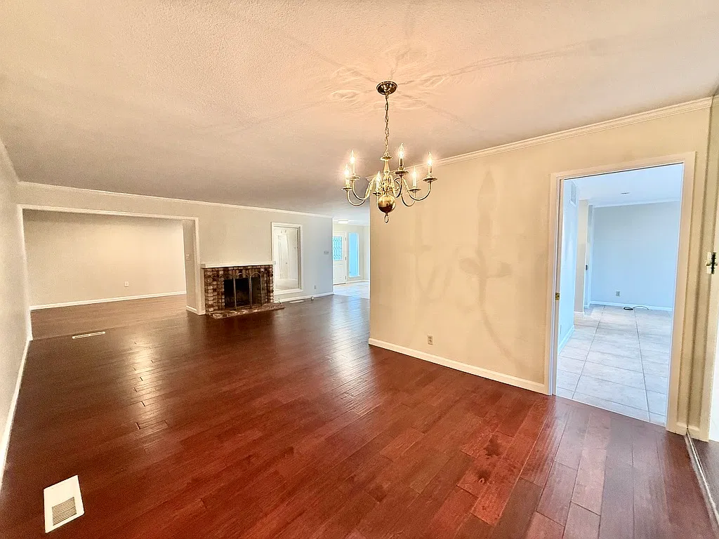 3 bed, 2.5 bath, 2500 sqft, $8,500 — Photo 4