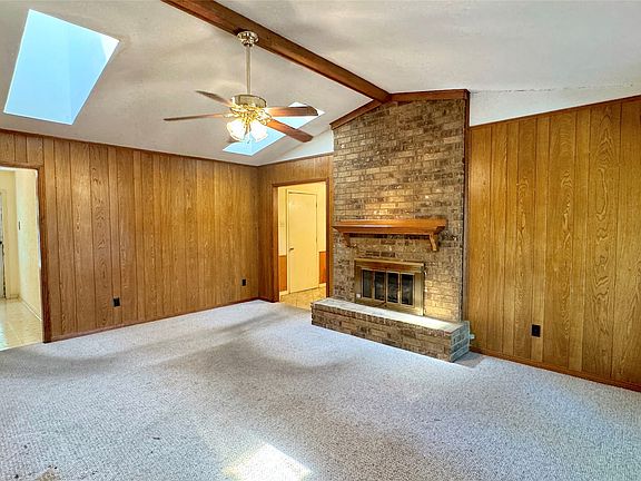 5th image of 1809 Westgate Dr