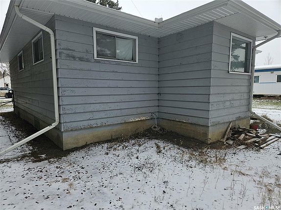 2nd image of 309 3rd Ave S
