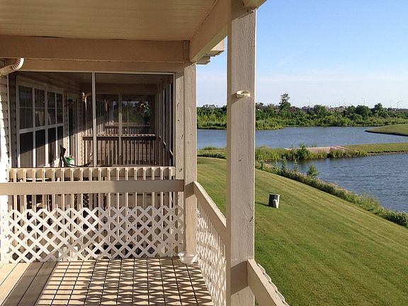 2nd image of 18500 Bellagio Cir