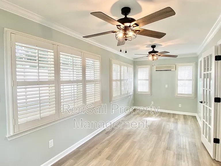 100 Zinfandel Rd — Photo 11